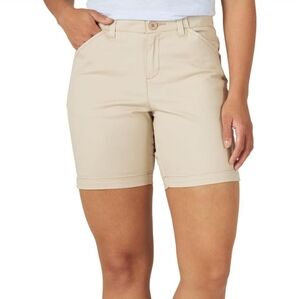 Lee Women's Legendary 7" Chino Shorts  Size 18